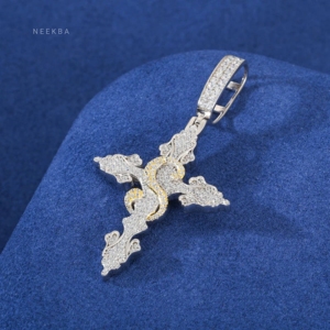 Pendentif Croix de Luxe en Moissanite – Pierres Serties à la Main, Pendentif Croix Goutte d'Eau en Argent Sterling 925, Pendentif Hip Hop Scintillant - Product Image 4