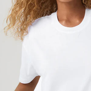 Camiseta de algodón de alta calidad para mujer, estilo casual, lisa, para impresión y diseño, corte holgado, precio de fábrica para distribución mayorista. - Product Image 3