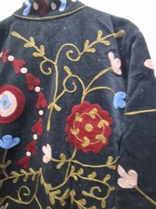 Veste en velours brodée pour femme, manteau floral de luxe fait main, vêtement d'extérieur artisanal de style bohème - Product Image 5
