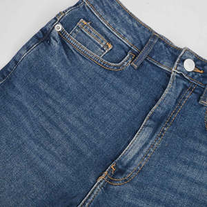 Shorts de Mujer de Cintura Media con Cierre de Botones, Secado Rápido, Lavado a la Piedra, 100% Algodón, Corte Regular Informal - Product Image 3