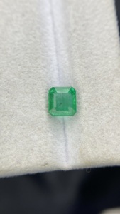 Émeraude naturelle certifiée du Zambie, taille carrée, avec un bel éclat, pierre précieuse non montée pour la création de bijoux, 0,95 carat - Product Image 4