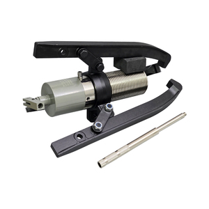 Durable One-Piece Hydraulic Bearing Three-Jaw <b>Puller</b> Industrial Component Product - Product Image 1