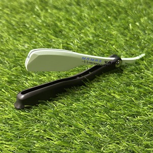Rasoir de Barbier Professionnel Jetable Pliant à Lame Droite, Couteau de Rasage Manuel Traditionnel à Lame Rabattable pour la Mise en Forme et la Précision des Cheveux et de la Barbe - Product Image 3