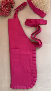 Tablier rose à volants avec bretelles réglables et chapeau en maille pour la cuisine, tablier de cuisine écologique et réutilisable - Product Image 2