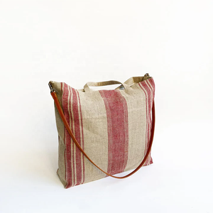 Sac shopping en toile de jute écologique imprimé sur mesure, avec poignée en cuir, fermeture éclair, motif lettres, pour usage quotidien. - Product Image 1