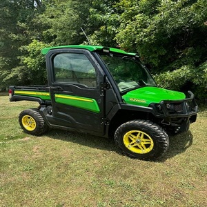John Deere Gator XUV 835R 4WD Manual de 2 Tiempos, Más de 250cc, Gasolina/Diésel, Certificado por la EPA y la CEE, Vehículo Compacto y Robusto de Alto Rendimiento - Product Image 2