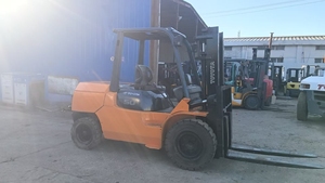 Chariot élévateur à moteur japonais d'occasion portable 02-7FDA50 5 tonnes diesel avec boîte de vitesses, pompe et moteur pour Toyota - Product Image 5