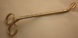 Azora Industries Coupe-mèche pour bougie Coupe-mèche en laiton poli - Product Image 2