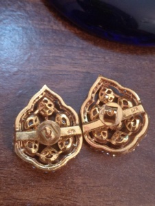 Amaira Jewels Classic Gold Flower <b>Stud</b> <b>Earrings</b> 925 <b>Silver</b> Women's Everyday Wear Bezel Setting Luxury Green Doublet Polki Stone - Product Image 2