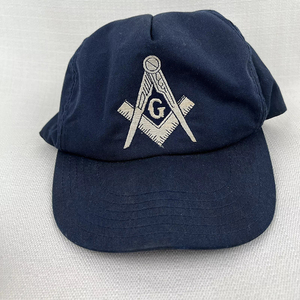 Casquette de baseball maçonnique pour homme, avec outils croisés, équerre et compas, broderie 3D en relief, structurée, profil haut, réglable, fermeture snapback - Product Image 1