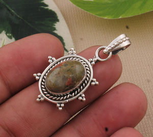 จี้อูนาไคต์ธรรมชาติ เงินแท้ 925 ตัวเรือนแบบวินเทจ ประดับพลอยแท้สีเขียวชมพู สร้อยคอสำหรับผู้หญิงผู้ชาย ขายส่ง - Product Image 2