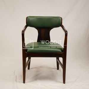 เก้าอี้รับประทานอาหารไม้หุ้มหนังแท้สำหรับโรงแรม คาเฟ่ และร้านอาหาร ดีไซน์หรูหราทันสมัย ปี 2026 พร้อมที่วางแขน - Product Image 4