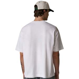 T-shirt en coton blanc à manches courtes pour homme, coupe oversize, design minimaliste sur le devant, vêtements décontractés streetwear, fabrication OEM, vente en gros - Product Image 6