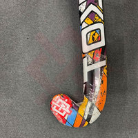 Fabricant professionnel de bâtons de hockey sur gazon avec poignée souple, bâtons de hockey sur gazon de haute qualité et légers à prix avantageux