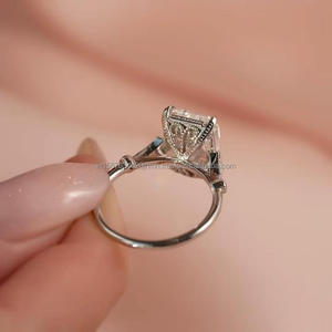 Anillo de compromiso/boda unisex de oro blanco de 14k con diamante de corte radiante cultivado en laboratorio IGI, engastado a mano, estilo vintage, para fiesta de aniversario - Product Image 3