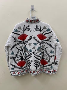 Chaqueta de Terciopelo Bordada Suzani de Alta Calidad para Mujer, Abrigo Étnico Floral de Moda al por Mayor, Bordado Floral Suzani - Product Image 2