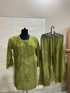 Vêtements pakistanais indiens Ensemble rayonne confortable Robe longue ethnique à la mode Artisanat Hippie Kurti Plazo de la boutique en ligne de Rawat - Product Image 4