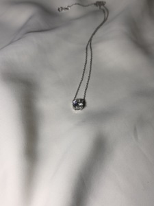 Pendentif en diamant pour femme, or blanc 14 carats, diamant cultivé en laboratoire certifié IGI, coupe élégante, bijoux intemporels, éclat brillant, raffiné - Product Image 1