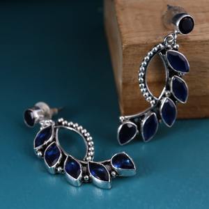Modernos Pendientes Colgantes de Latón Oxidado con Circonita Plateada y Diseño de Hoja Azul |   Joyería de Moda Boho para Mujer |   Proveedor Mayorista - Product Image 5