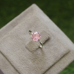 Bague en saphir rose de laboratoire taille ronde, en argent sterling 925, faite à la main, bijou élégant, cadeau pour femme, bague de naissance tendance - Product Image 1