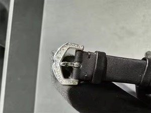 Montre unisexe de luxe en acier inoxydable avec mouvement à quartz ETA, cadran en cristal saphir, boîtier en alliage et bracelet en acier inoxydable automatique - Product Image 5