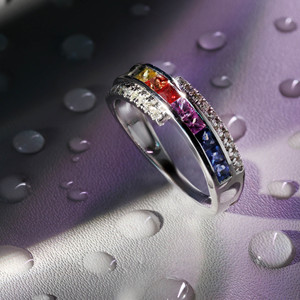 Bague en or blanc sterling avec saphir coloré et diamants en pavé dégradé, bijoux sophistiqués pour femmes - Product Image 1