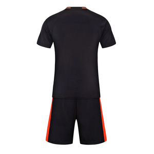Maillot et Short de Football Personnalisés Haute Performance en Tissu Polyester Respirant Imprimé Numérique pour Adultes Unisexe 2026 - Product Image 2