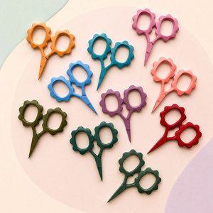 Wholesale Colorful Flower Embroidery <b>Scissors</b> Stainless Steel Fine Tip <b>Sewing</b> <b>Scissors</b> - Product Image 2