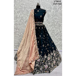 Collections de velours de vêtements de mariée indiens pour la mariée avec le travail de Zarkhan par Fabzone - Product Image 1