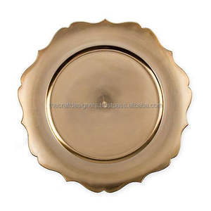Assiette de présentation décorative en métal pour les occasions festives, idéale pour les mariages, les anniversaires et les dîners de fête. - Product Image 4