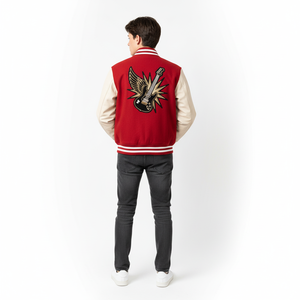 แจ็คเก็ตวาร์ซิตี้สีแดงร็อคสตาร์ระดับพรีเมียม - ผ้าขนสัตว์และหนังคุณภาพสูง สตรีทแวร์ MOQ ต่ำ - Product Image 3