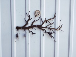 Spooky Tree Design Metal <b>Wall</b> Mounted Key Holder <b>Rack</b> For Entryway Storage And Home Decor Halloween Inspired <b>Wall</b> <b>Hook</b> - Product Image 5