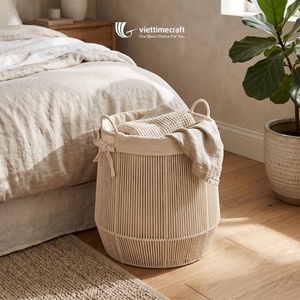Panier à linge rond en osier beige tressé avec doublure intérieure, bac de rangement portable pour la salle de bain et la garde-robe de bébé - Product Image 3