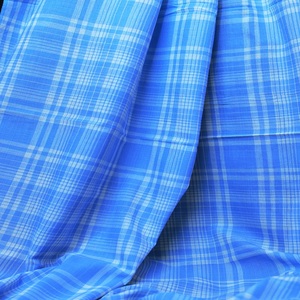 Vêtements de mode de haute qualité en tissu de coton Khadi léger, tissu de chemise en coton Khadi provenant d'un exportateur indien, en promotion. - Product Image 2