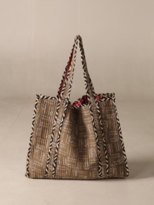 Sac fourre-tout matelassé en coton imprimé motif arbre marron, assortiment OEM - Sac de courses réutilisable écologique style bohème - Product Image 2