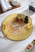 Ovale Harz-Servierplatten in Großmengen zum Vorteilspreis, Handgefertigte Dekorative Servierplatten für Restaurant, Hotel, Zuhause und Gastronomie