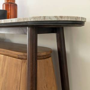 Aparador Vandana Prime Orion de madera de acacia y mármol - Product Image 4