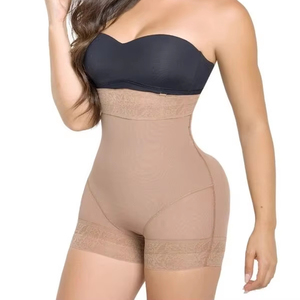 Lingerie Grande Taille pour Femme, Gaine Amincissante et Sculptante avec Effet Ventre Plat - Product Image 1