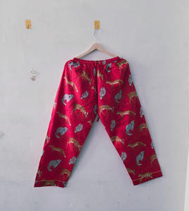 Ensemble de pyjama en coton imprimé animalier rouge, exquis et élégant, 100% coton respirant de qualité supérieure, séchage rapide, fabriqué à la main avec soin - Product Image 6