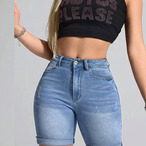 Shorts de Mezclilla con Lavado Ácido, Cintura Media, Dobladillo Desgarrado y Cinco Bolsillos para Mujer, Estilo Casual - Product Image 3