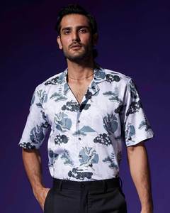 Chemise de plage pour homme en coton fin à manches courtes avec motif, col camp, coupe classique, boutonnée, pour les vacances d'été - DC - Product Image 1