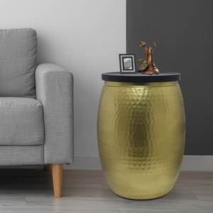 Table d'appoint en métal design avec structure géométrique et esthétique artistique moderne pour les intérieurs tendance - Product Image 2