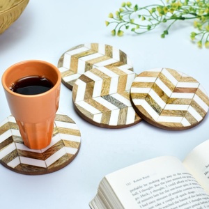 Ensemble de dessous-de-verre en MDF avec incrustation de résine au design élégant, dessous-de-verre en résine, dessous-de-verre en MDF avec incrustation de résine, sets de dessous-de-verre à prix très compétitif - Product Image 2