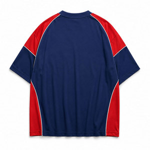 T-shirt Oversize da Uomo 'Broke But Rich' con Maniche Raglan, Collo Tondo, Stile Streetwear, Design con Lettere Stampate e Bordi a Contrasto Blu e Rosso - Product Image 3