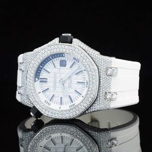 Reloj de Hombre Estilo Hip Hop con Movimiento Automático ETA, Caja de 7mm, Esfera Blanca, Bisel con Diamantes Moissanite y Correa de Goma - Product Image 2