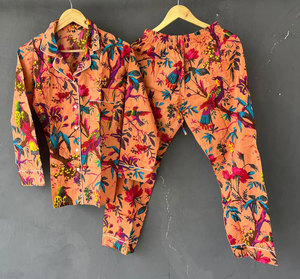 ชุดนอนผ้าฝ้ายพิมพ์ลายเนื้อนุ่มสองชิ้น สวมใส่สบายๆ สำหรับพักผ่อนที่บ้าน - Product Image 4