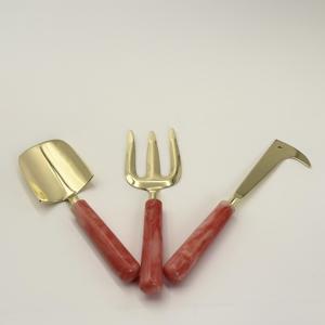 Ensemble d'outils de jardin robustes avec manche en résine pour le jardinage en extérieur et en intérieur, finition dorée de haute qualité au prix le plus bas en Inde - Product Image 3