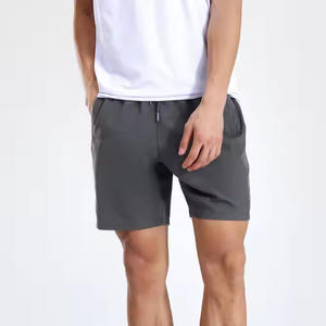 กางเกงขาสั้นออกกำลังกายผู้ชาย 7 นิ้ว แห้งเร็ว ผ้าโพลีเอสเตอร์ 100% มีซิป สไตล์ลำลองสำหรับออกกำลังกายและเล่นกีฬา ขายส่งสำหรับวิ่งและฝึกซ้อม - Product Image 5