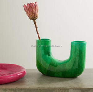 Jarrón moderno para decoración del hogar, florero lineal de resina de alta calidad de doble tubo para suelo en color blanco para mesa de rfcrafts - Product Image 4