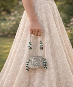 Sac à main de soirée pour femme, style indien, en métal plaqué or, mosaïque Kundan faite à la main, forme personnalisée F S - Product Image 3